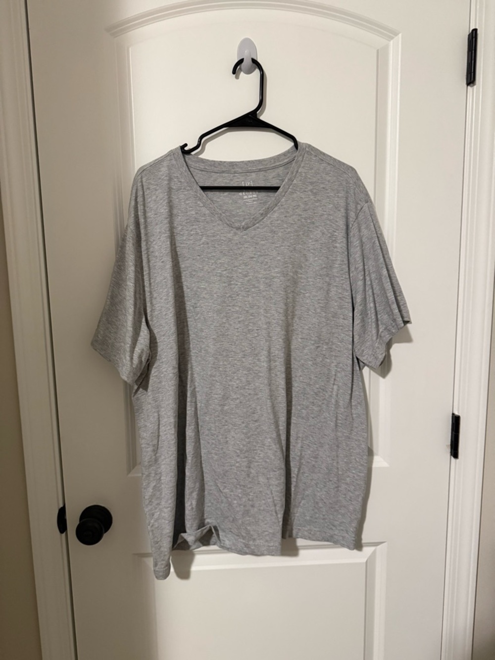 George Men's V-Neck Short Sleeve Tee - Gray